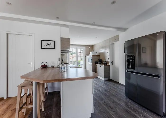 Biscarrosse: Maison 5 Avec Piscine Privee - Fr-1-521-258 Vakantiehuis